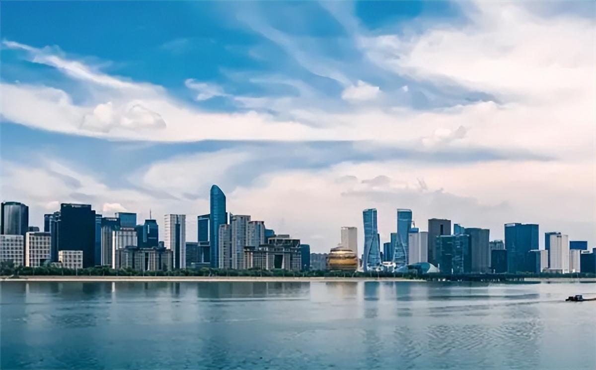 大力推進(jìn)智慧城市化建設(shè)，杭州朝“全國(guó)數(shù)字經(jīng)濟(jì)第一城”目標(biāo)奮進(jìn)